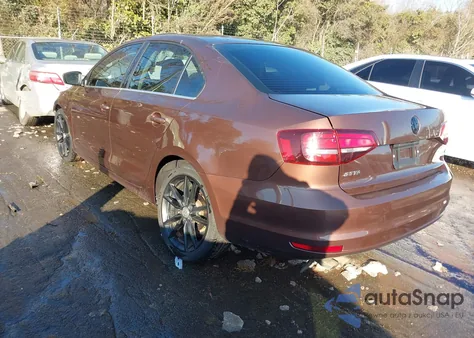 2017 Volkswagen Jetta 1.4T S z USA, uszkodzony, nr VIN 3VW2B7AJ2HM365210